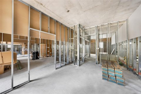 Купить коммерческую недвижимость в Майами, Флорида № 2035722 - фото 20