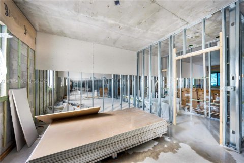 Купить коммерческую недвижимость в Майами, Флорида № 2035722 - фото 29