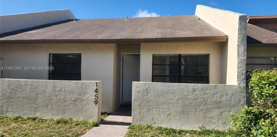 Adosado en Homestead, Florida 2 dormitorios, 104.05 m2 № 2052201