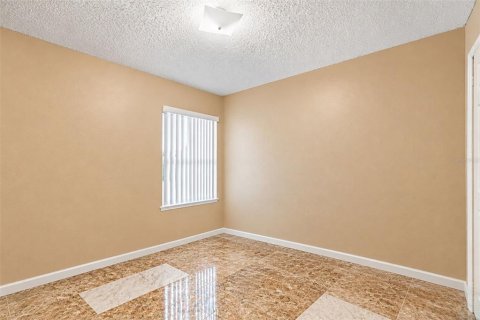 Villa ou maison à vendre à Maitland, Floride: 4 chambres, 167.22 m2 № 2420507 - photo 10