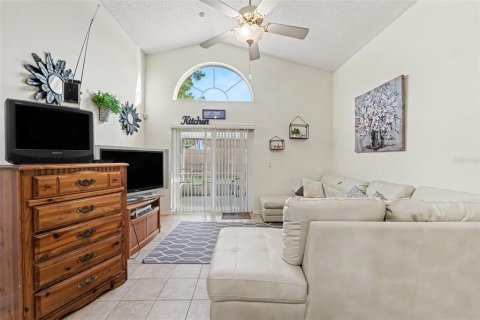 Villa ou maison à vendre à Maitland, Floride: 4 chambres, 167.22 m2 № 2420507 - photo 4