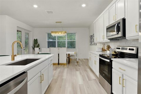 House in TIVOLI RESERVE in Davenport, Florida 5 bedrooms, 351.08 sq.m. № 1858248 - photo 16