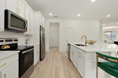House in TIVOLI RESERVE in Davenport, Florida 5 bedrooms, 351.08 sq.m. № 1858248 - photo 17