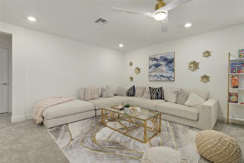 House in TIVOLI RESERVE in Davenport, Florida 5 bedrooms, 351.08 sq.m. № 1858248 - photo 28