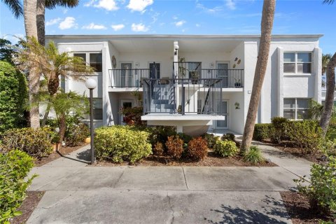 Condo in Venice, Florida, 2 bedrooms  № 1556194 - photo 1