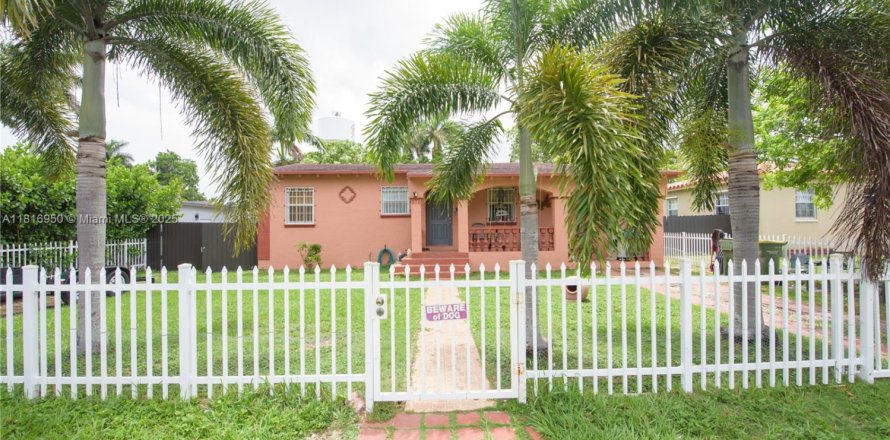 Villa ou maison à Homestead, Floride 3 chambres, 105.91 m2 № 1799696