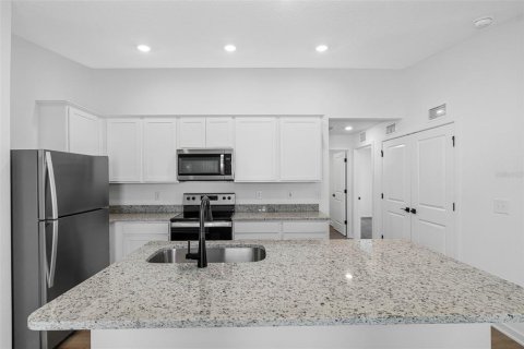 House in Brooksville, Florida 3 bedrooms, 139.17 sq.m. № 1553967 - photo 3