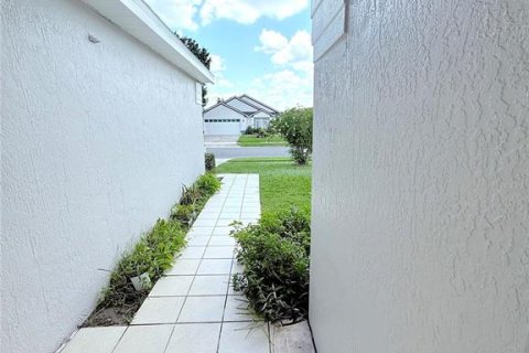 Casa en venta en Orlando, Florida, 3 dormitorios, 113.99 m2 № 1906222 - foto 3