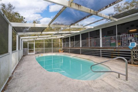House in Eustis, Florida 4 bedrooms, 167.5 sq.m. № 1592809 - photo 5