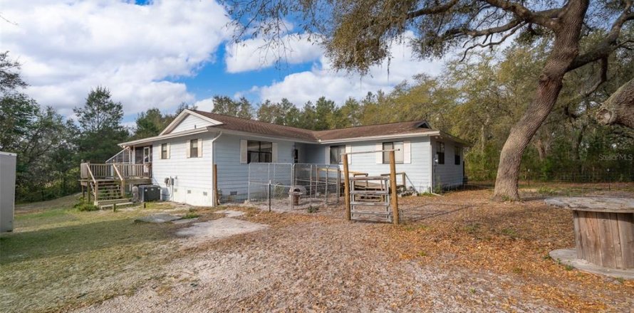 House in Eustis, Florida 4 bedrooms, 167.5 sq.m. № 1592809