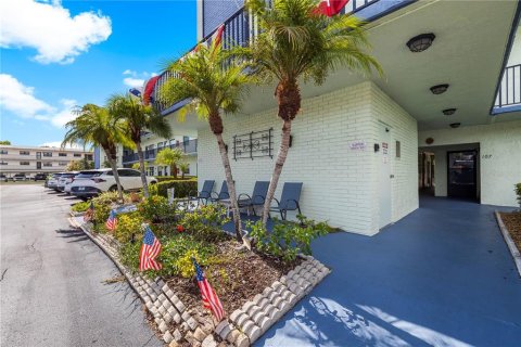 Copropriété à vendre à Saint Petersburg, Floride: 2 chambres, 91.51 m2 № 2230759 - photo 5