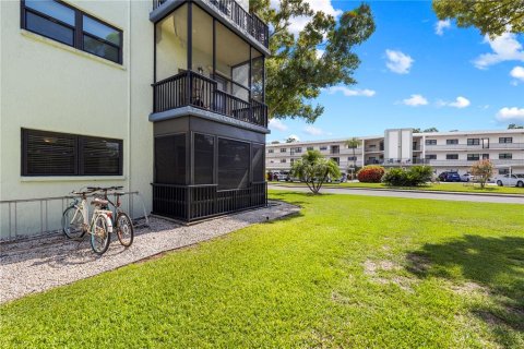 Copropriété à vendre à Saint Petersburg, Floride: 2 chambres, 91.51 m2 № 2230759 - photo 30