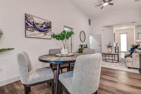 Casa en venta en Saint Petersburg, Florida, 3 dormitorios, 130.25 m2 № 1918165 - foto 11
