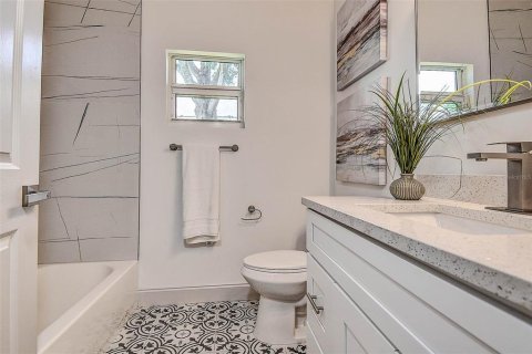 Casa en venta en Saint Petersburg, Florida, 3 dormitorios, 130.25 m2 № 1918165 - foto 25