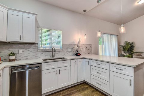 Casa en venta en Saint Petersburg, Florida, 3 dormitorios, 130.25 m2 № 1918165 - foto 16