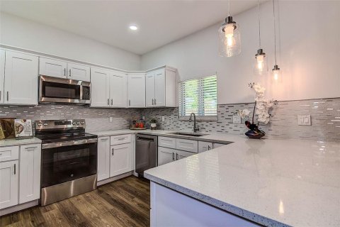 Casa en venta en Saint Petersburg, Florida, 3 dormitorios, 130.25 m2 № 1918165 - foto 13