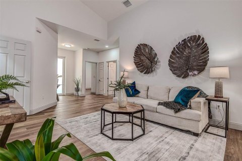 Casa en venta en Saint Petersburg, Florida, 3 dormitorios, 130.25 m2 № 1918165 - foto 8