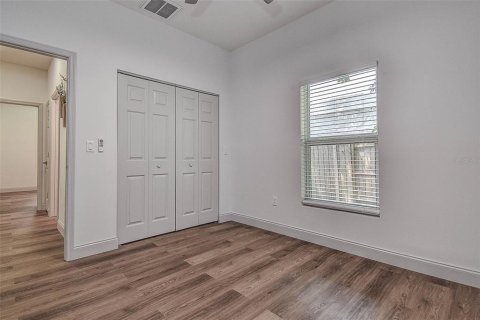 Casa en venta en Saint Petersburg, Florida, 3 dormitorios, 130.25 m2 № 1918165 - foto 28
