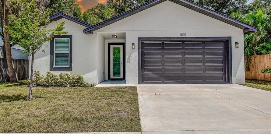 Casa en Saint Petersburg, Florida 3 dormitorios, 130.25 m2 № 1918165