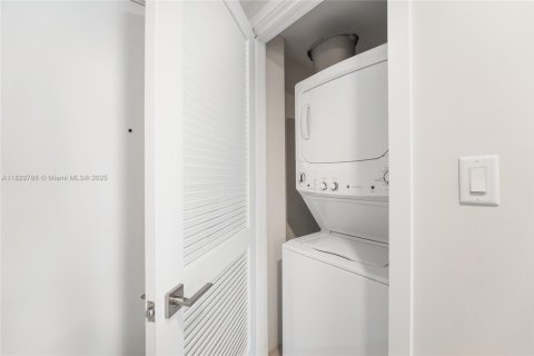 Copropriété à vendre à Miami, Floride: 1 chambre, 69.12 m2 № 1851947 - photo 8