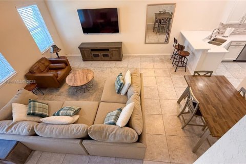 Купить таунхаус в Холливуд, Флорида 3 спальни, 132.01м2, № 1957239 - фото 2