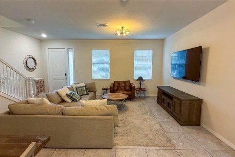 Купить таунхаус в Холливуд, Флорида 3 спальни, 132.01м2, № 1957239 - фото 3