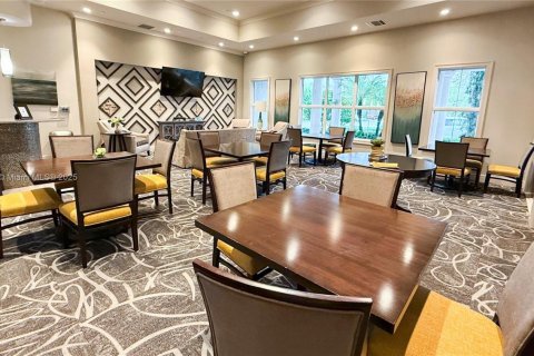 Купить таунхаус в Холливуд, Флорида 3 спальни, 132.01м2, № 1957239 - фото 19