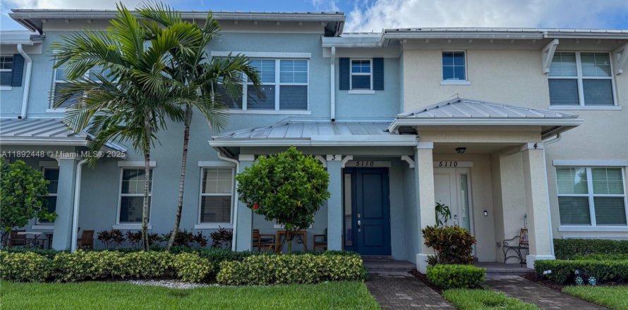 Таунхаус в Холливуд, Флорида 3 спальни, 132.01м2 № 1957239