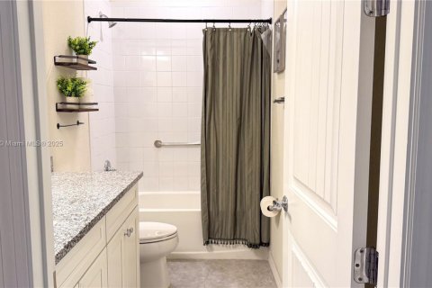 Купить таунхаус в Холливуд, Флорида 3 спальни, 132.01м2, № 1957239 - фото 12