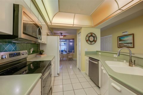 Купить кондоминиум в Порт-Оранж, Флорида 5 комнат, 139.35м2, № 2140517 - фото 14