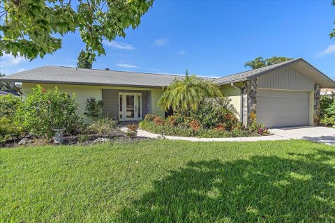 Casa en alquiler en Sarasota, Florida, 3 dormitorios, 149.2 m2 № 1795703 - foto 1