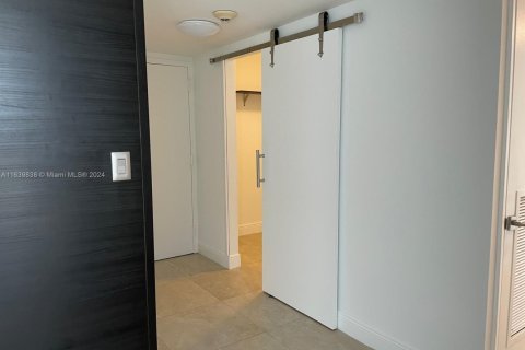 Condominio en venta en Miami, Florida, 2 dormitorios, 113.15 m2 № 1979520 - foto 20