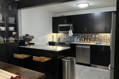 Condominio en venta en Miami, Florida, 2 dormitorios, 113.15 m2 № 1979520 - foto 14