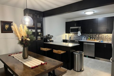 Condominio en venta en Miami, Florida, 2 dormitorios, 113.15 m2 № 1979520 - foto 13