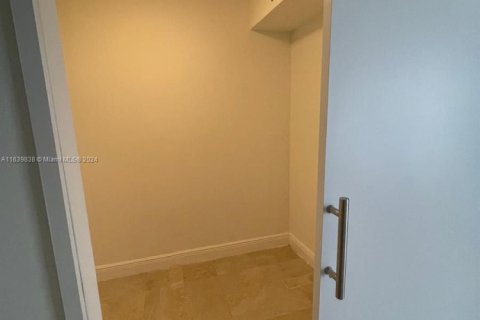 Condominio en venta en Miami, Florida, 2 dormitorios, 113.15 m2 № 1979520 - foto 21