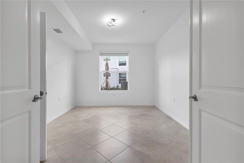 Copropriété à louer à Punta Gorda, Floride: 2 chambres, 145.76 m2 № 1903443 - photo 9