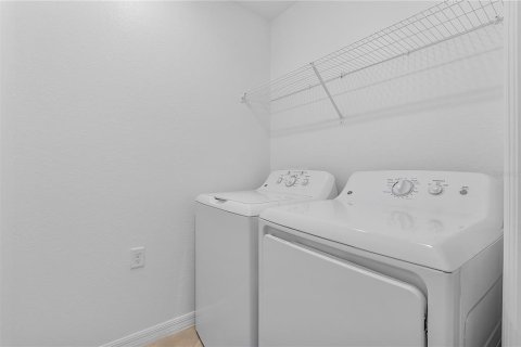 Copropriété à louer à Punta Gorda, Floride: 2 chambres, 145.76 m2 № 1903443 - photo 12