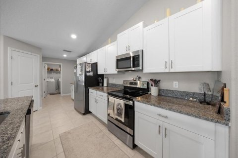 Casa en venta en Ocala, Florida, 4 dormitorios, 212.1 m2 № 2112749 - foto 10