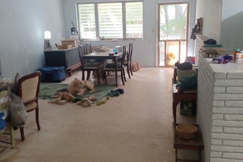 Villa ou maison à vendre à Hollywood, Floride: 3 chambres, 159.14 m2 № 2032077 - photo 2