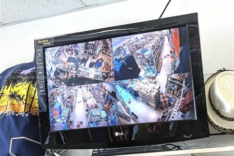 Immobilier commercial à vendre à Hialeah, Floride № 1942597 - photo 19