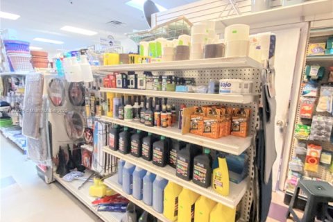 Immobilier commercial à vendre à Hialeah, Floride № 1942597 - photo 21