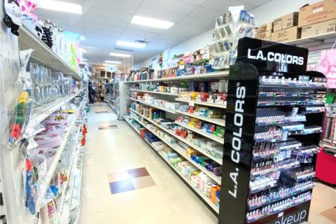 Immobilier commercial à vendre à Hialeah, Floride № 1942597 - photo 14