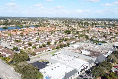 Immobilier commercial à vendre à Hialeah, Floride № 1942597 - photo 6