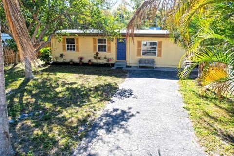 Villa ou maison à Sarasota, Floride 3 chambres, 87.79 m2 № 2094254