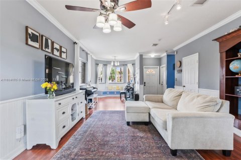 Купить виллу или дом в Хомстед, Флорида 3 спальни, 157м2, № 1940798 - фото 7