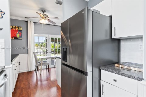 Купить виллу или дом в Хомстед, Флорида 3 спальни, 157м2, № 1940798 - фото 13