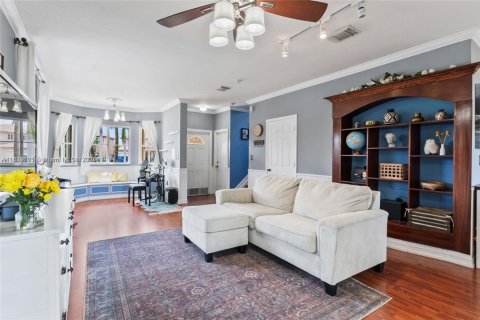 Купить виллу или дом в Хомстед, Флорида 3 спальни, 157м2, № 1940798 - фото 6