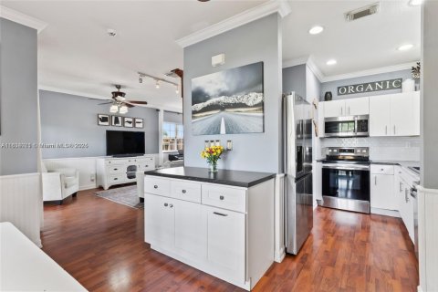 Купить виллу или дом в Хомстед, Флорида 3 спальни, 157м2, № 1940798 - фото 14