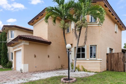 Купить виллу или дом в Хомстед, Флорида 3 спальни, 157м2, № 1940798 - фото 2