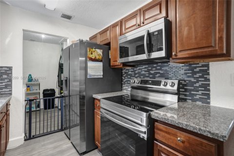 Villa ou maison à vendre à Lauderhill, Floride: 3 chambres, 115.2 m2 № 2047702 - photo 9